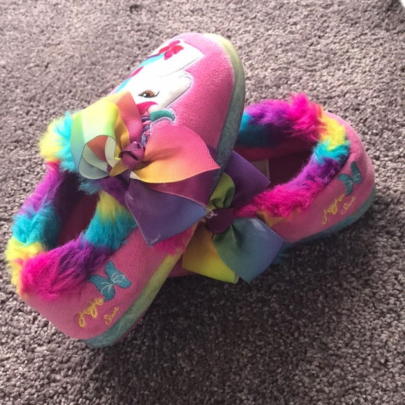 🎀🌈JOJO SIWA SLIPPERS🌈🎀 - Picture 3 of 3